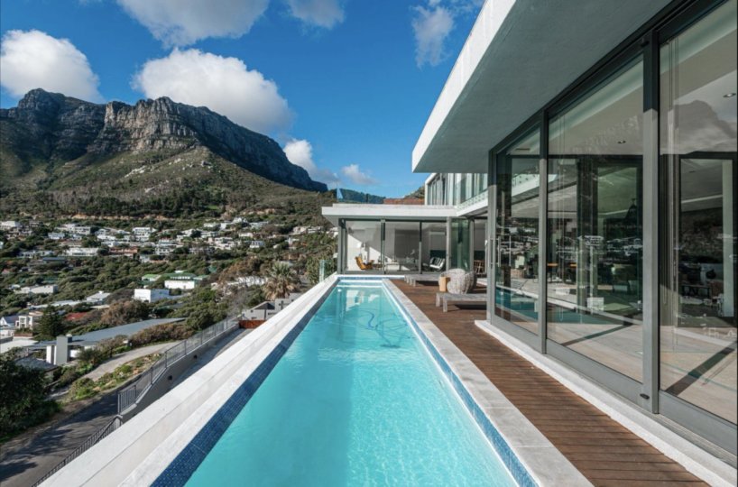 To Let 6 Bedroom Property for Rent in Llandudno Western Cape